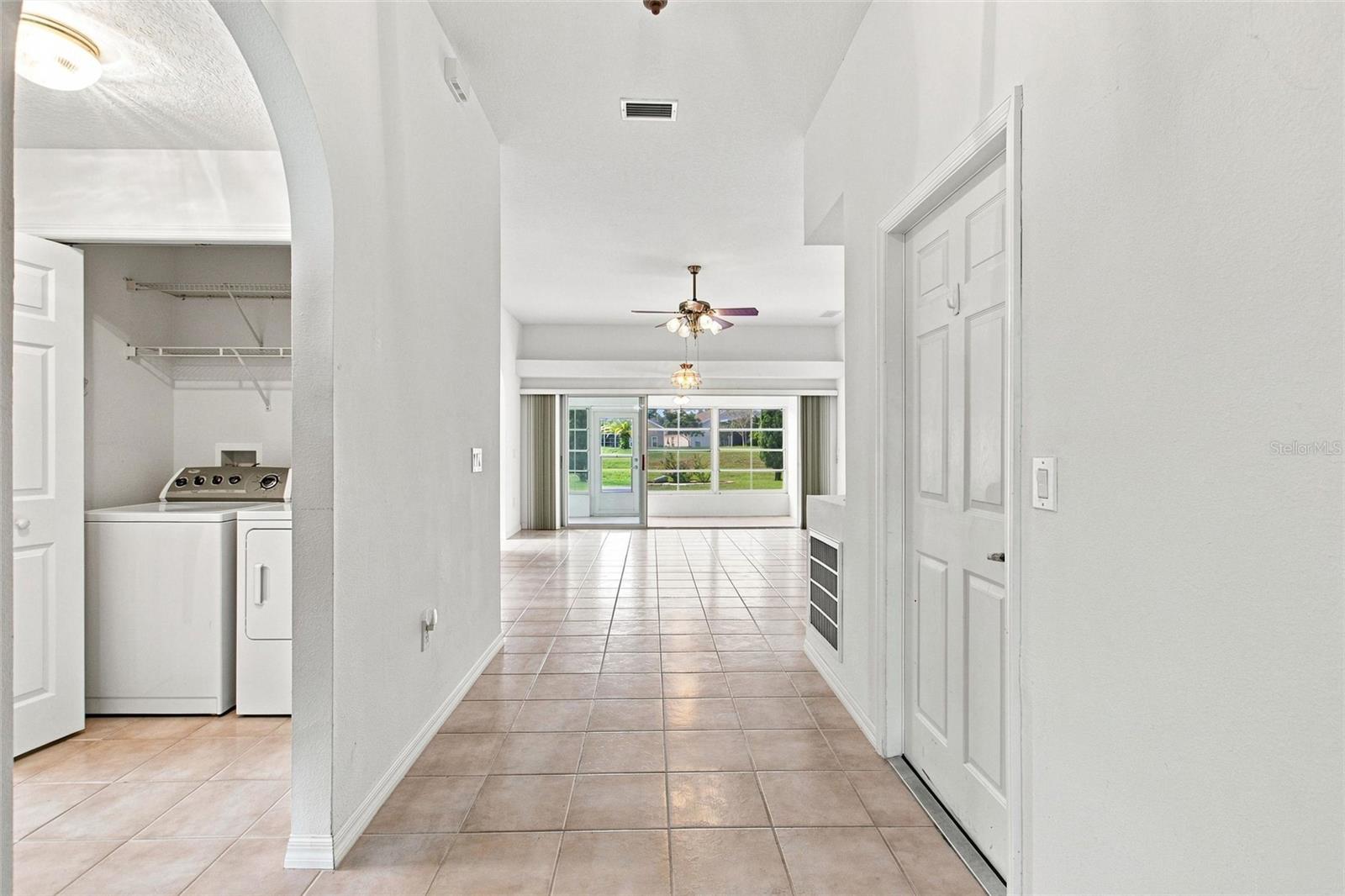 347 ROYAL PALM DR, Davenport, FL 33837