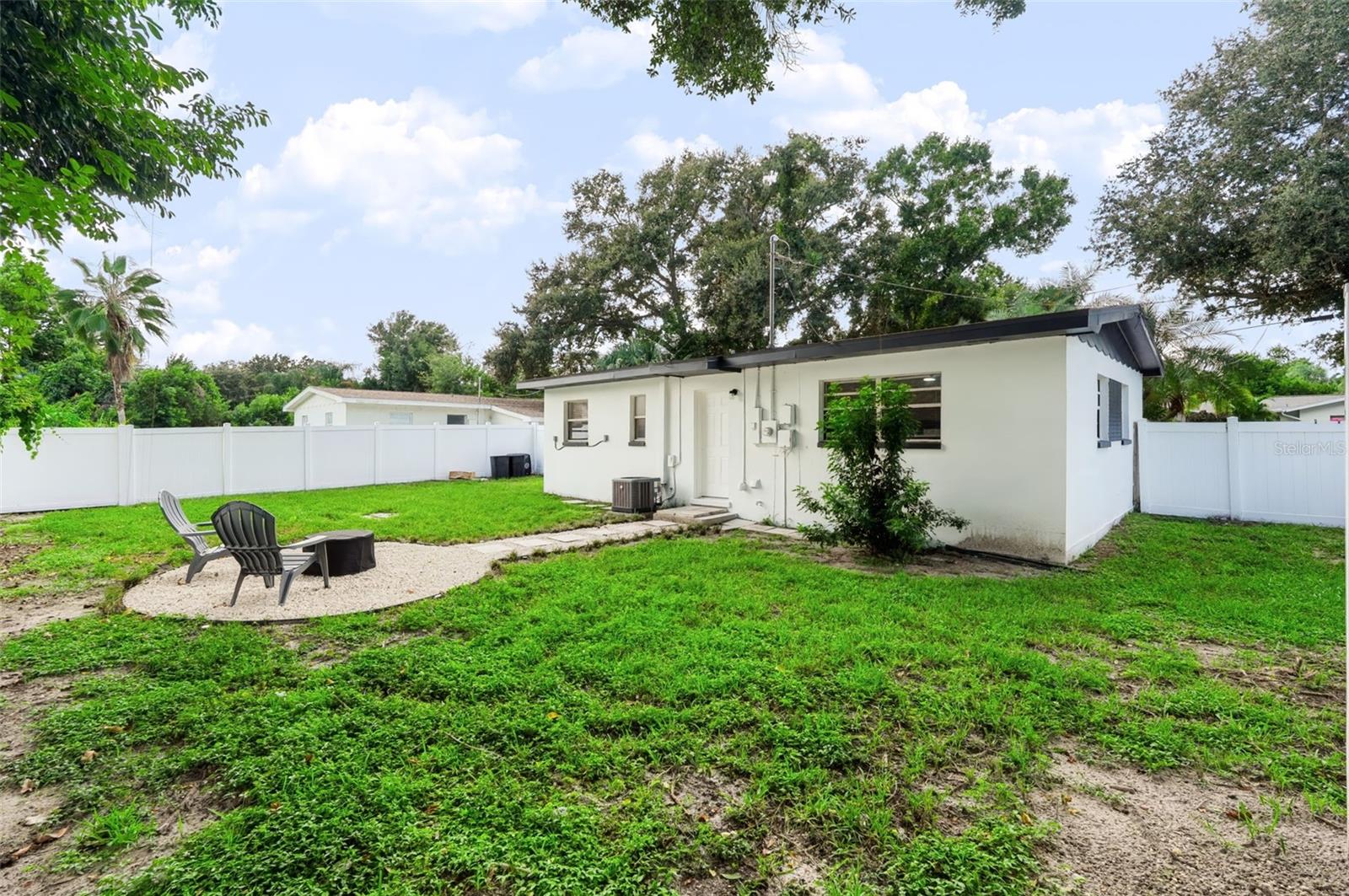327 BARBARA CIRCLE, Belleair, FL 33756