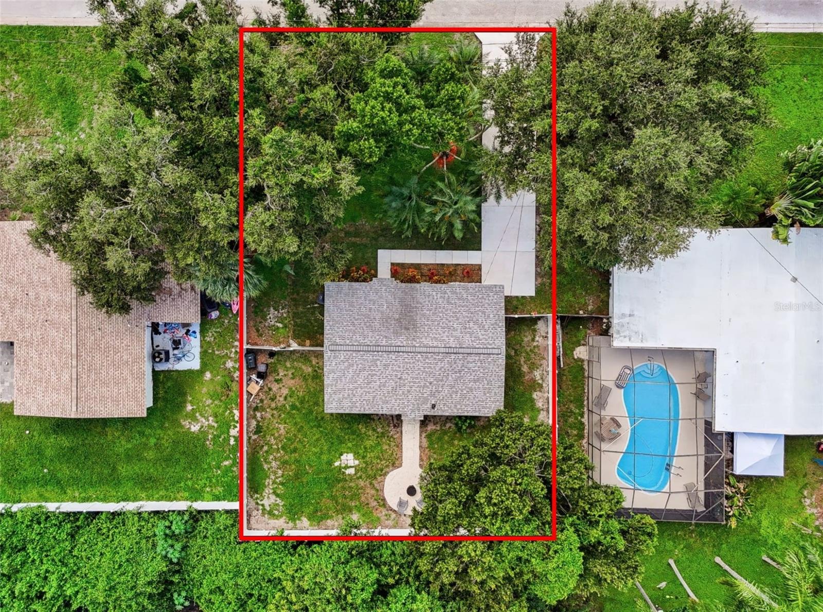 327 BARBARA CIRCLE, Belleair, FL 33756