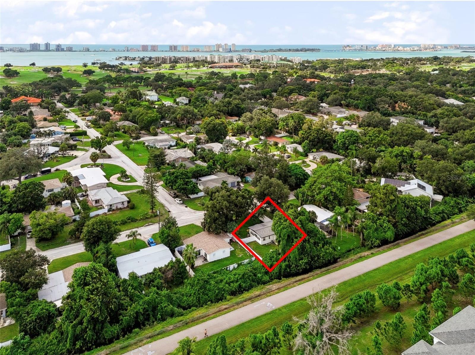 327 BARBARA CIRCLE, Belleair, FL 33756