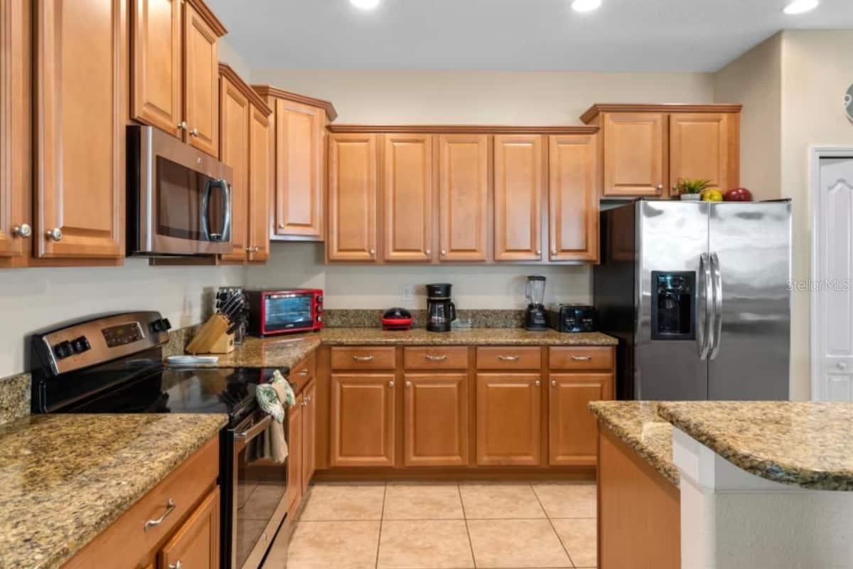 1442 MOON VALLEY DRIVE, Davenport, FL 33896