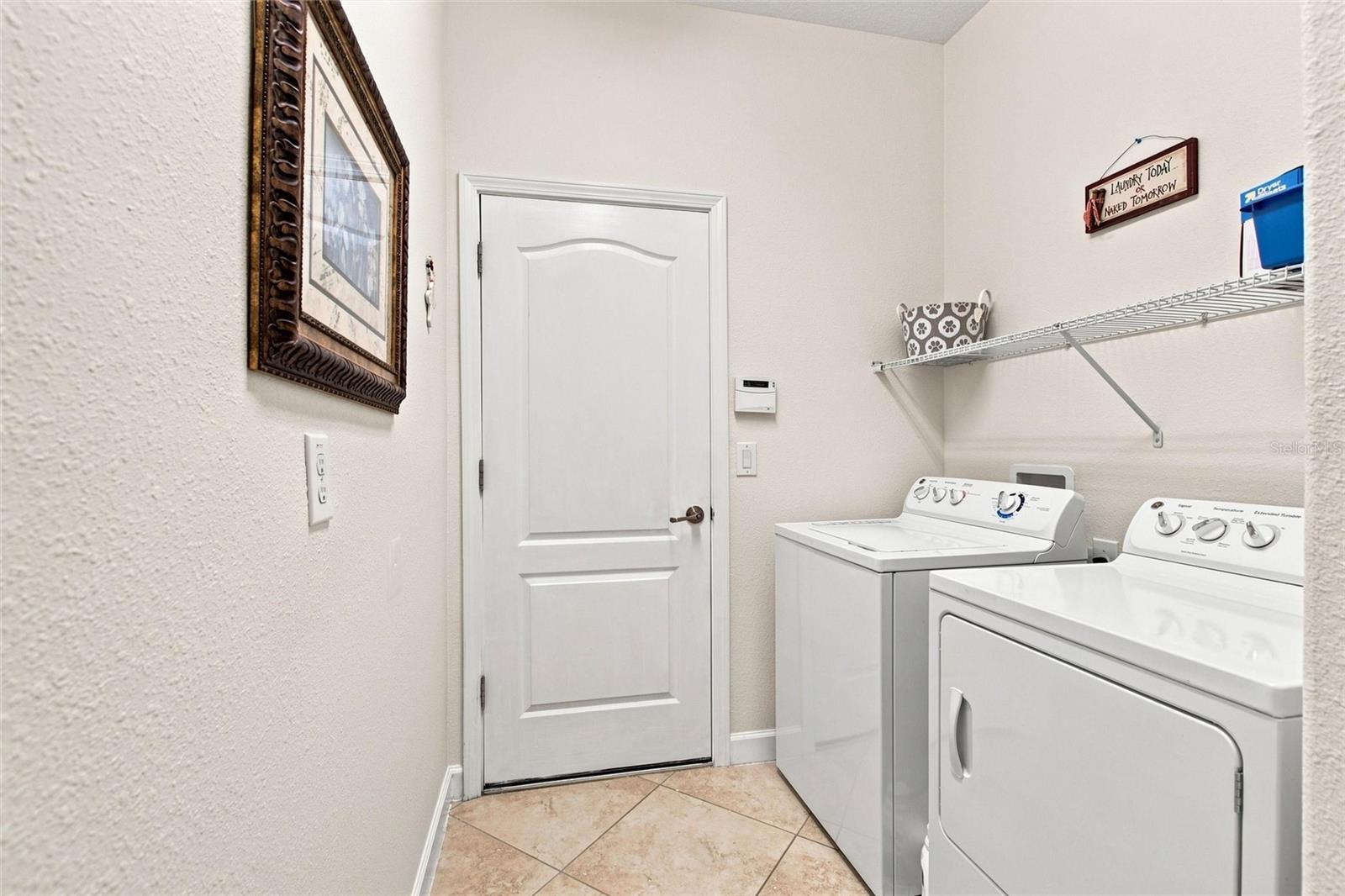 8961 DOVE VALLEY WAY, Davenport, FL 33896