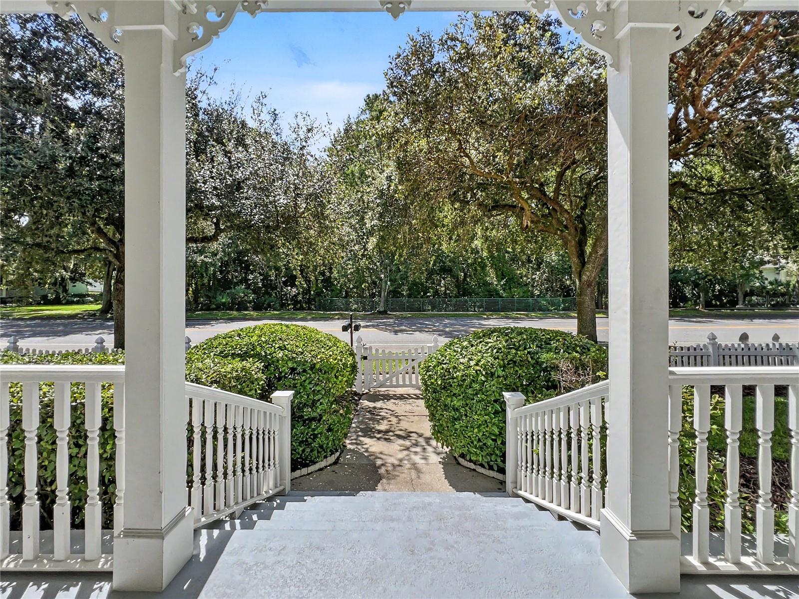 1113 CELEBRATION AVENUE, Celebration, FL 34747