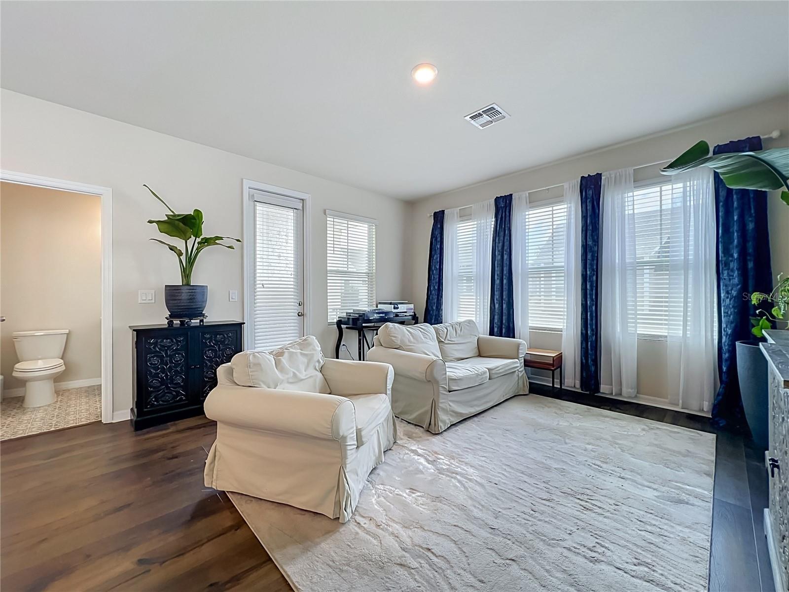 910 TROWMAN ALY, Winter Garden, FL 34787