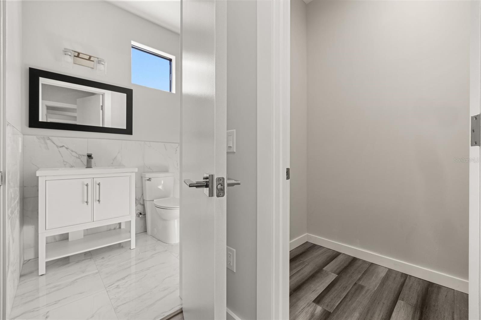 Walk in closet