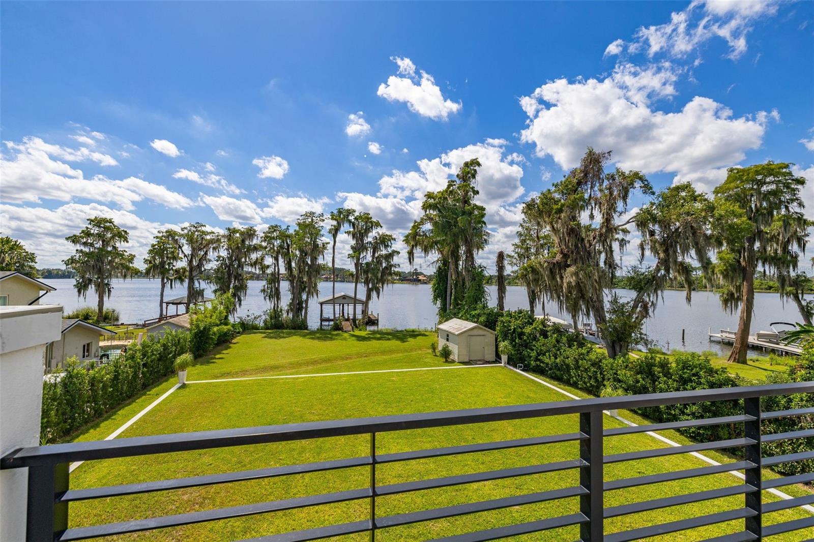 80 feet of lakefront