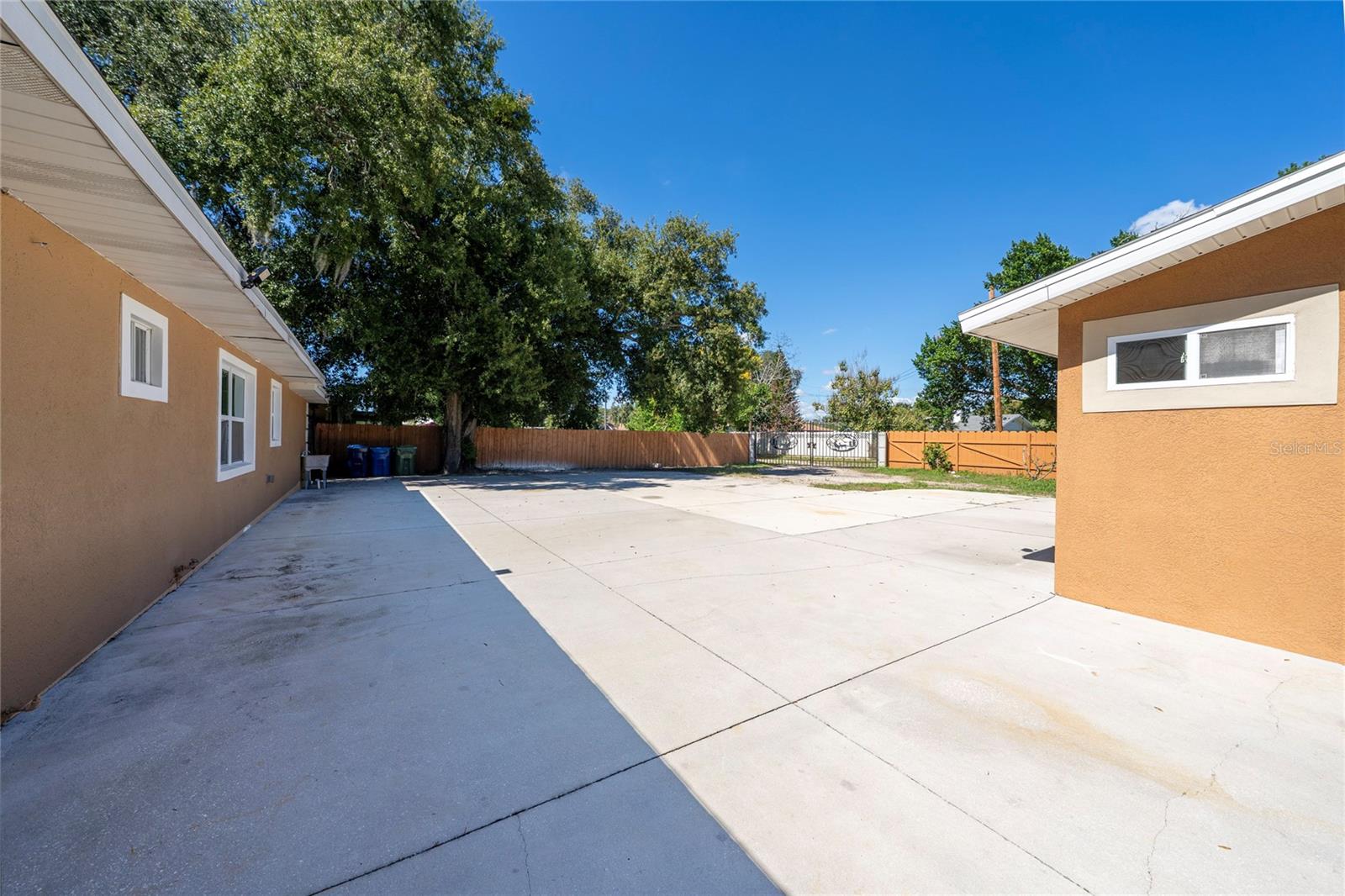 417 AVENUE G SE, Winter Haven, FL 33880