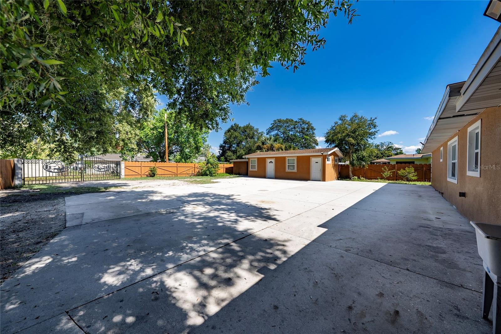 417 AVENUE G SE, Winter Haven, FL 33880