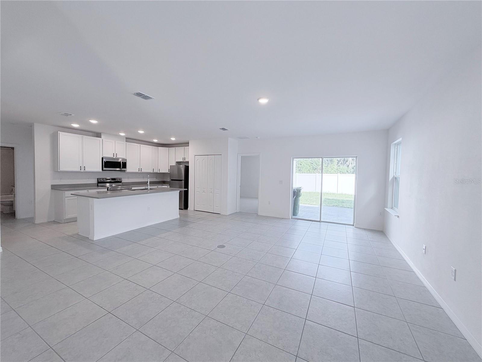 2021 CANTON PARK DRIVE, Winter Haven, FL 33881