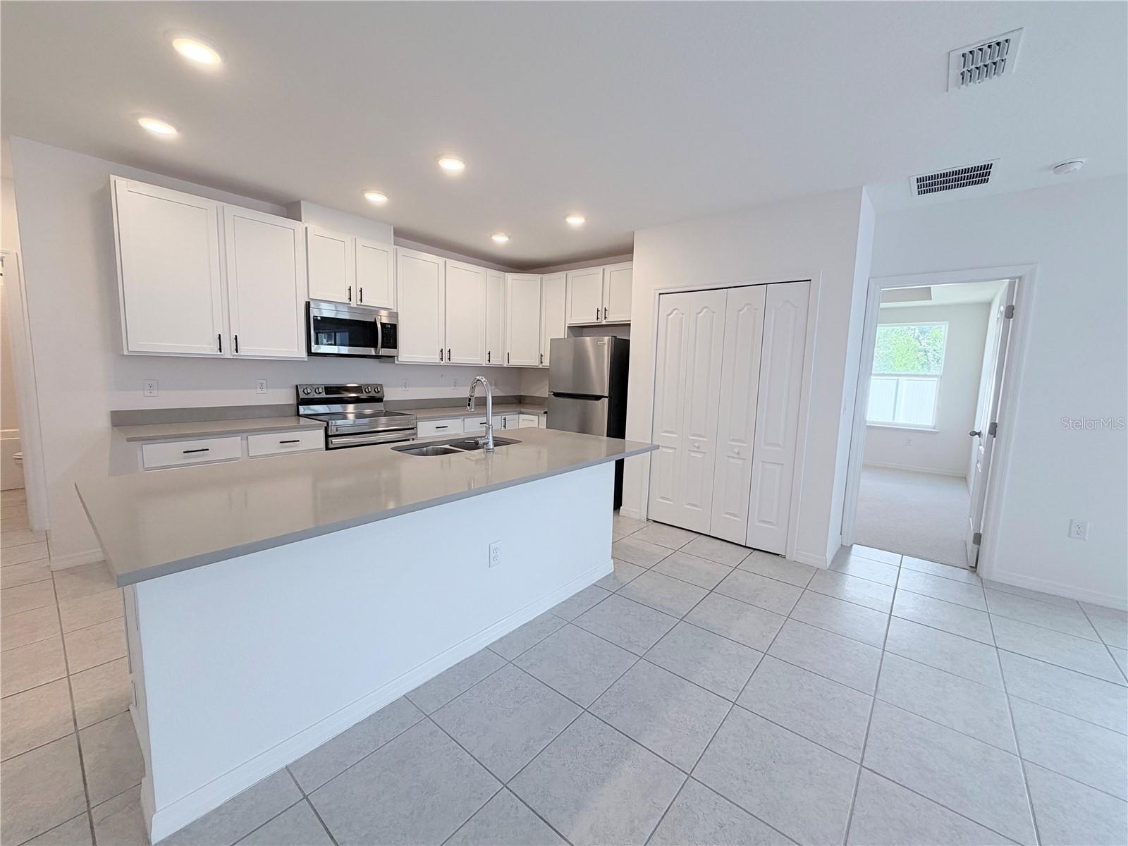 2021 CANTON PARK DRIVE, Winter Haven, FL 33881