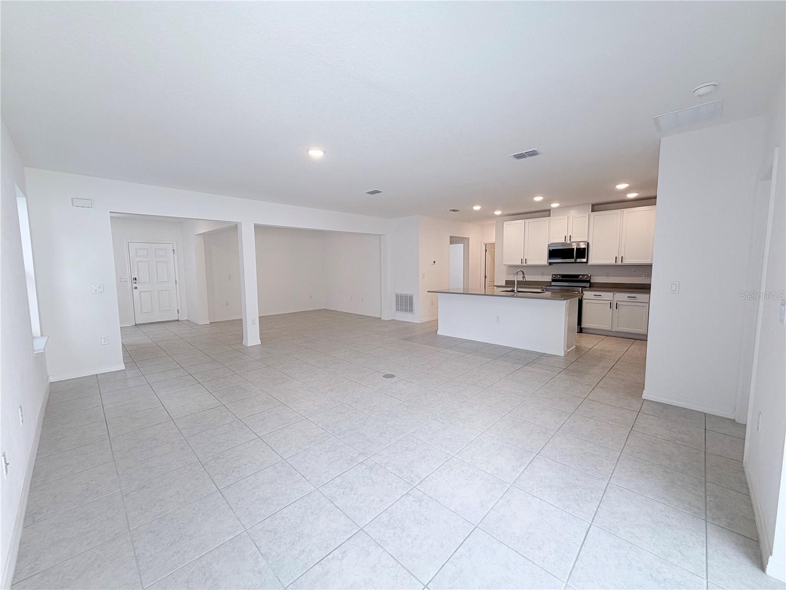 2021 CANTON PARK DRIVE, Winter Haven, FL 33881