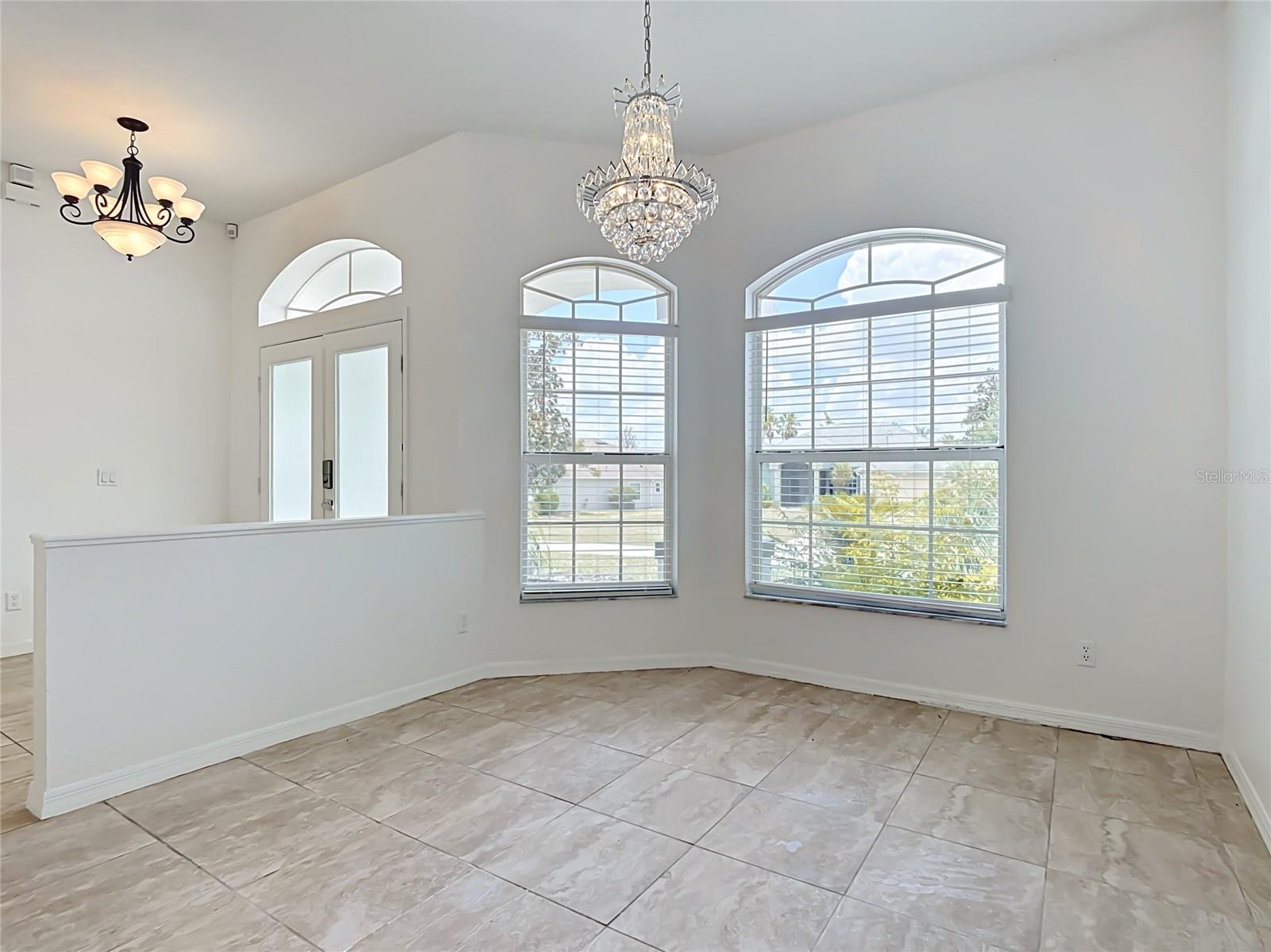957 VIA BIANCA DRIVE, Davenport, FL 33896