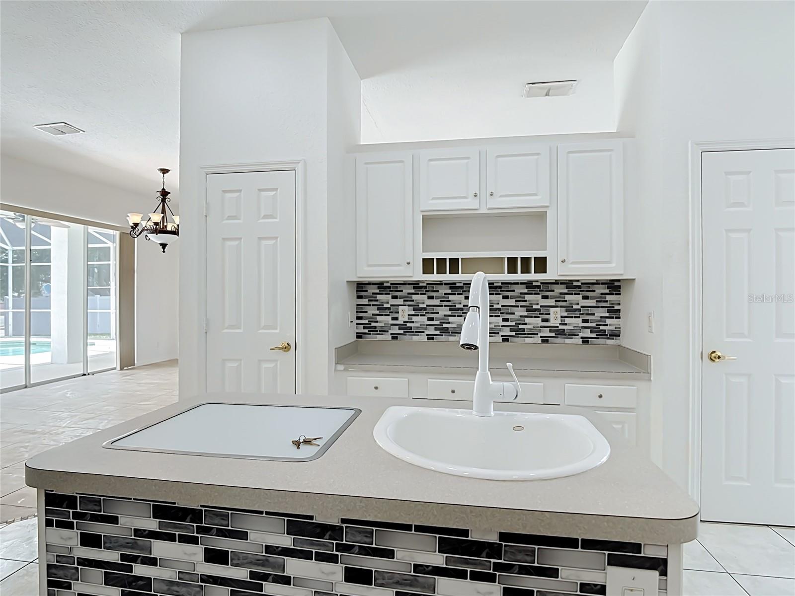 957 VIA BIANCA DRIVE, Davenport, FL 33896