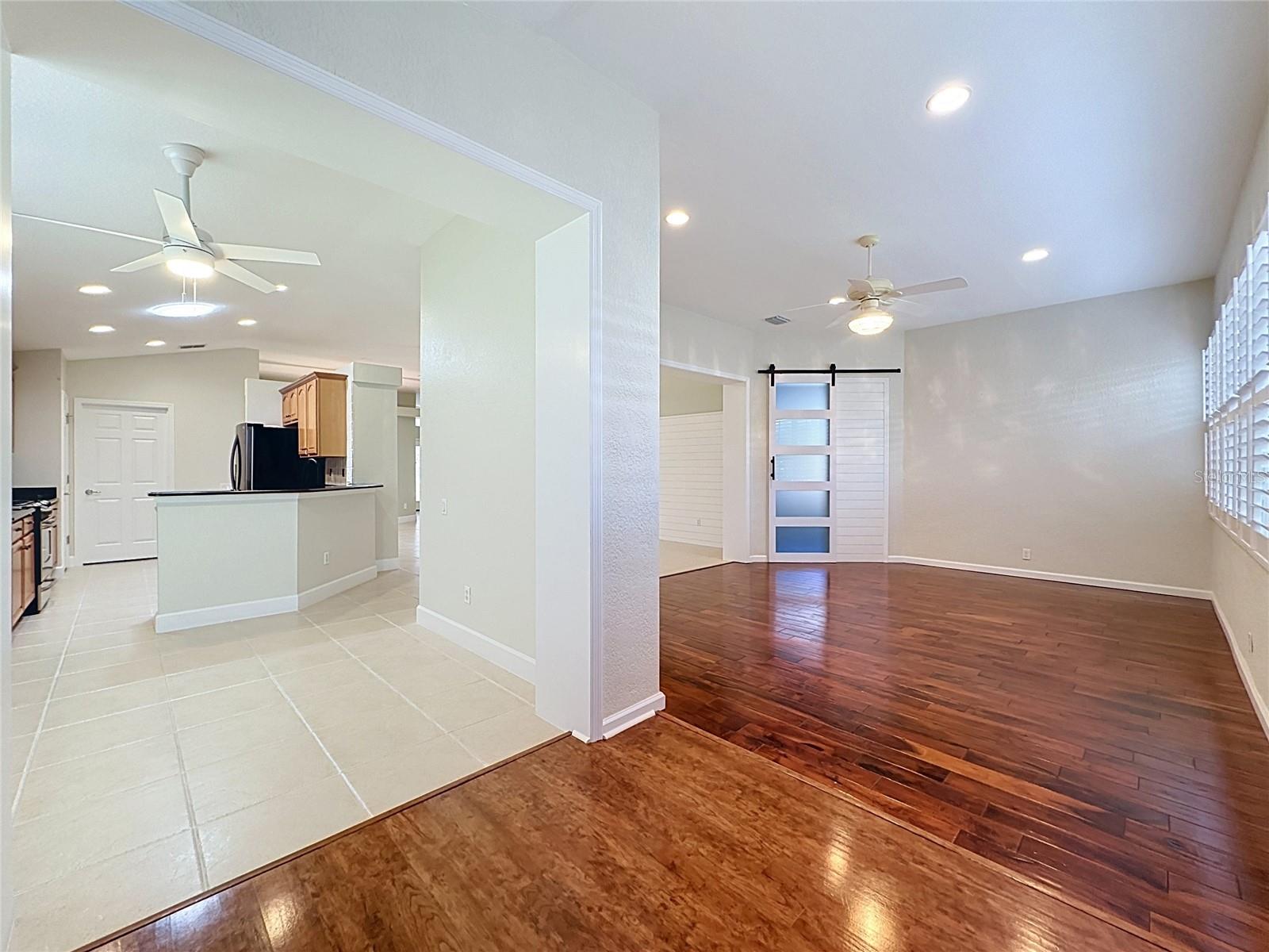 516 PLAYA DR, Davenport, FL 33837