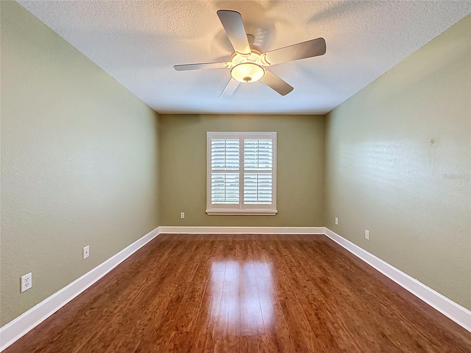 516 PLAYA DR, Davenport, FL 33837
