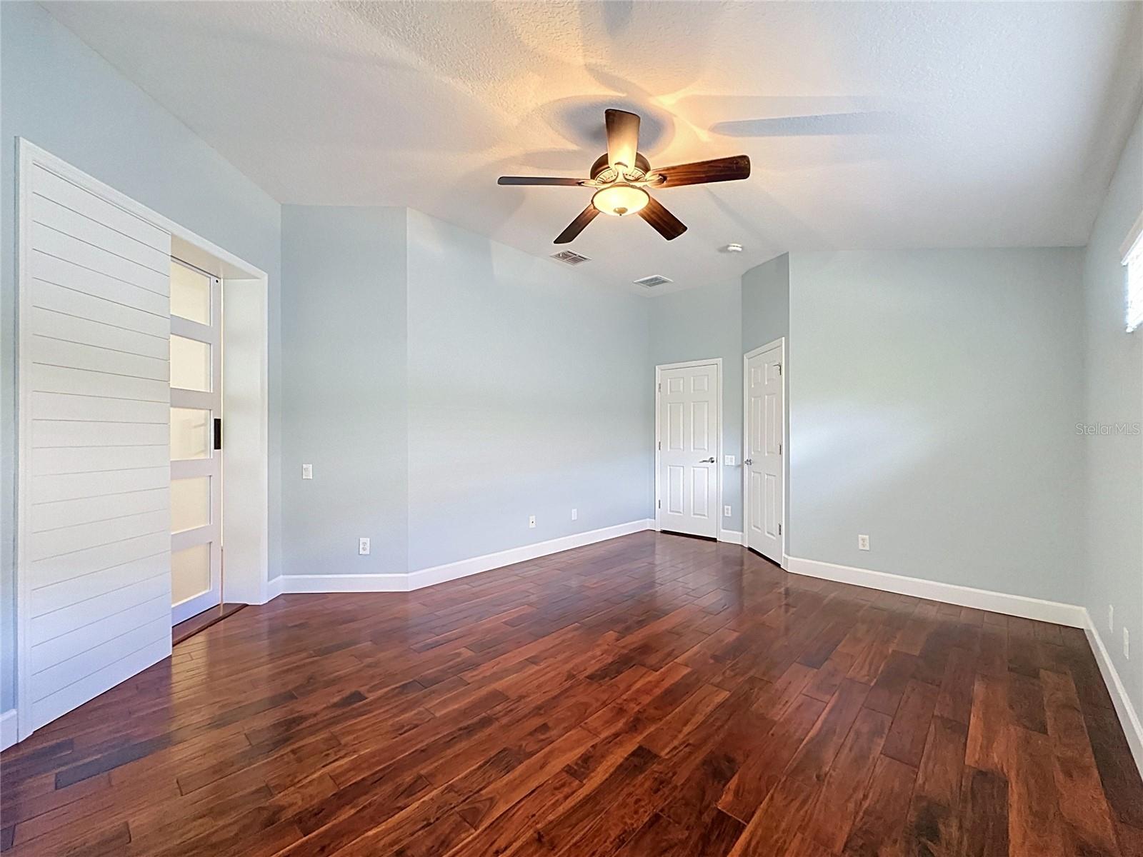 516 PLAYA DR, Davenport, FL 33837