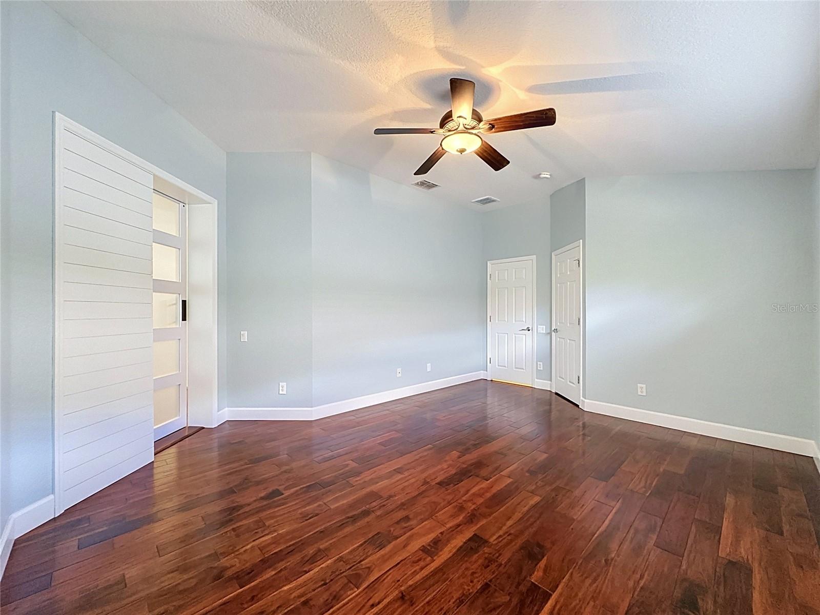 516 PLAYA DR, Davenport, FL 33837
