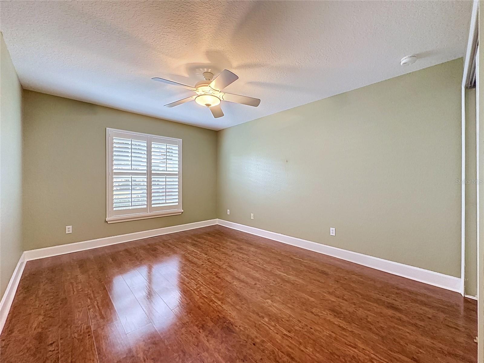 516 PLAYA DR, Davenport, FL 33837