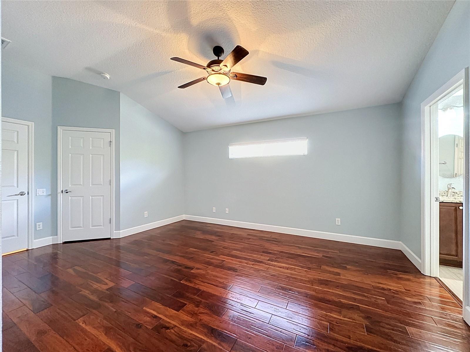 516 PLAYA DR, Davenport, FL 33837