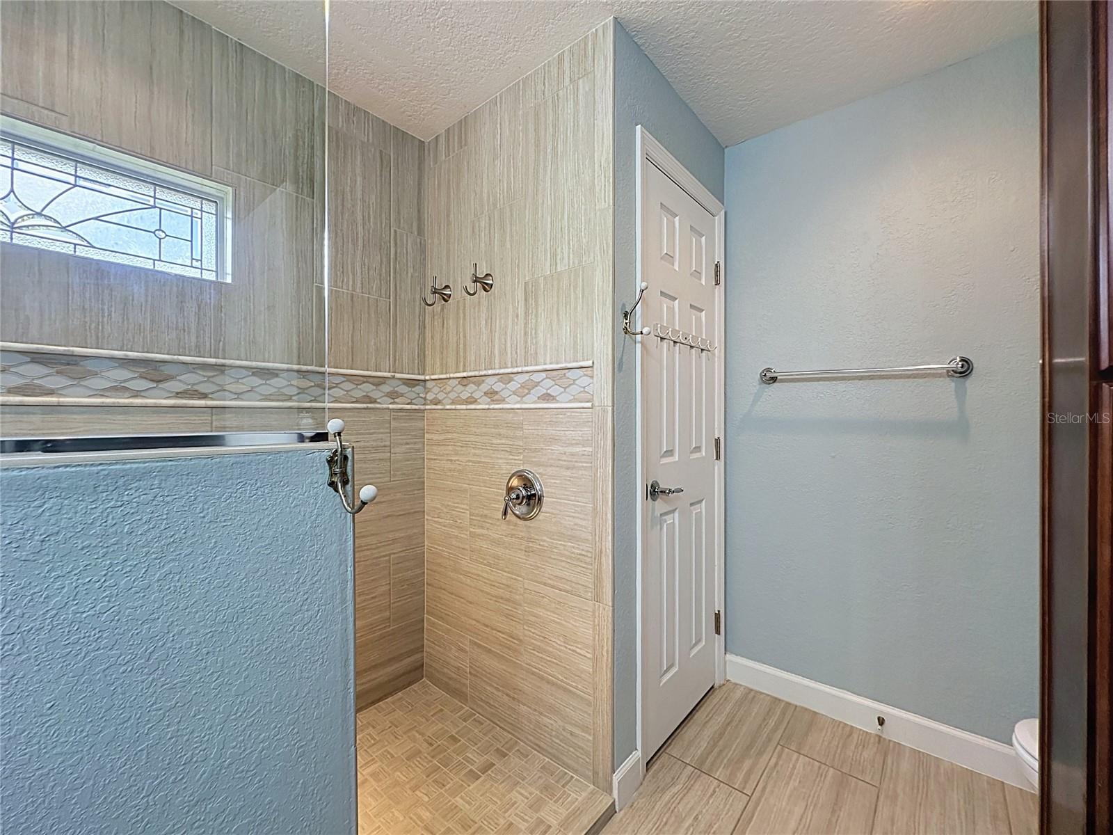 516 PLAYA DR, Davenport, FL 33837