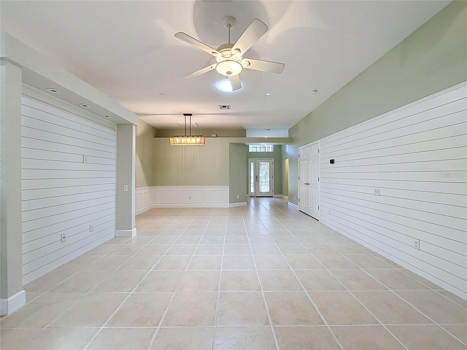 516 PLAYA DR, Davenport, FL 33837