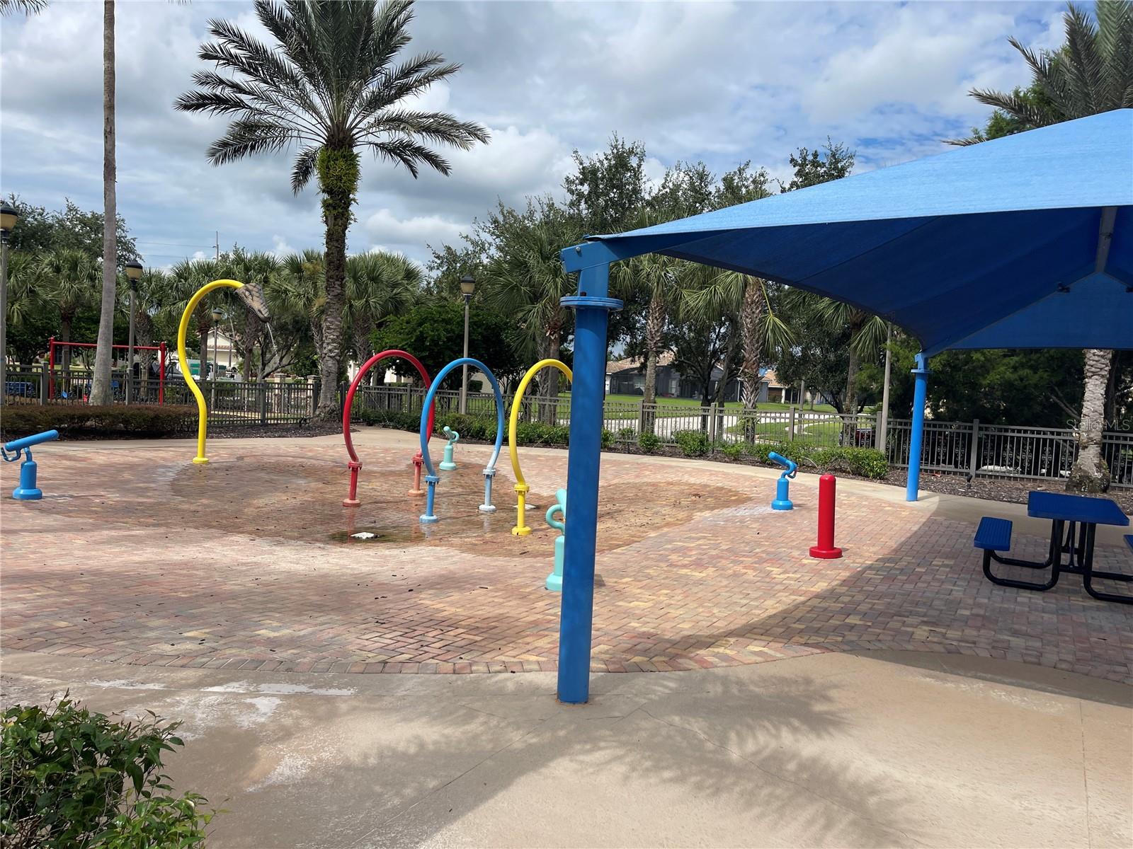 Community Splash Pad & Shaded Picnic Area