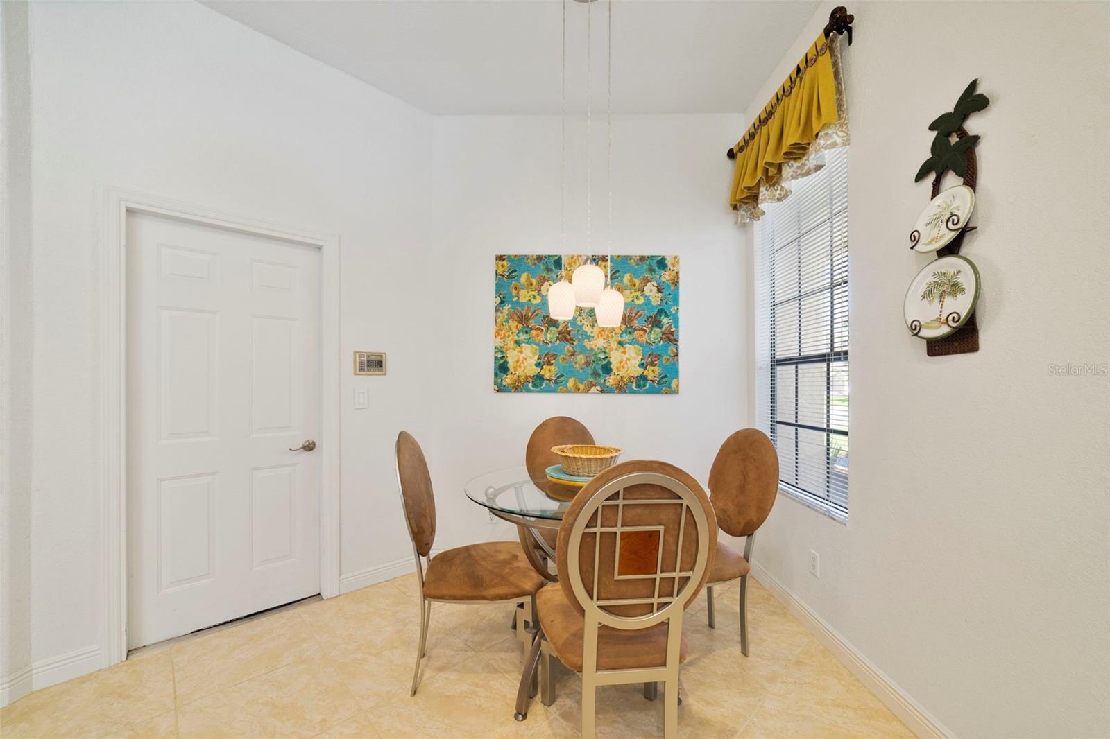 Dining area in Kitchen