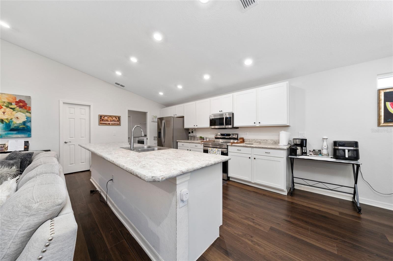 1563 EUCALYPTUS WAY, Davenport, FL 33837