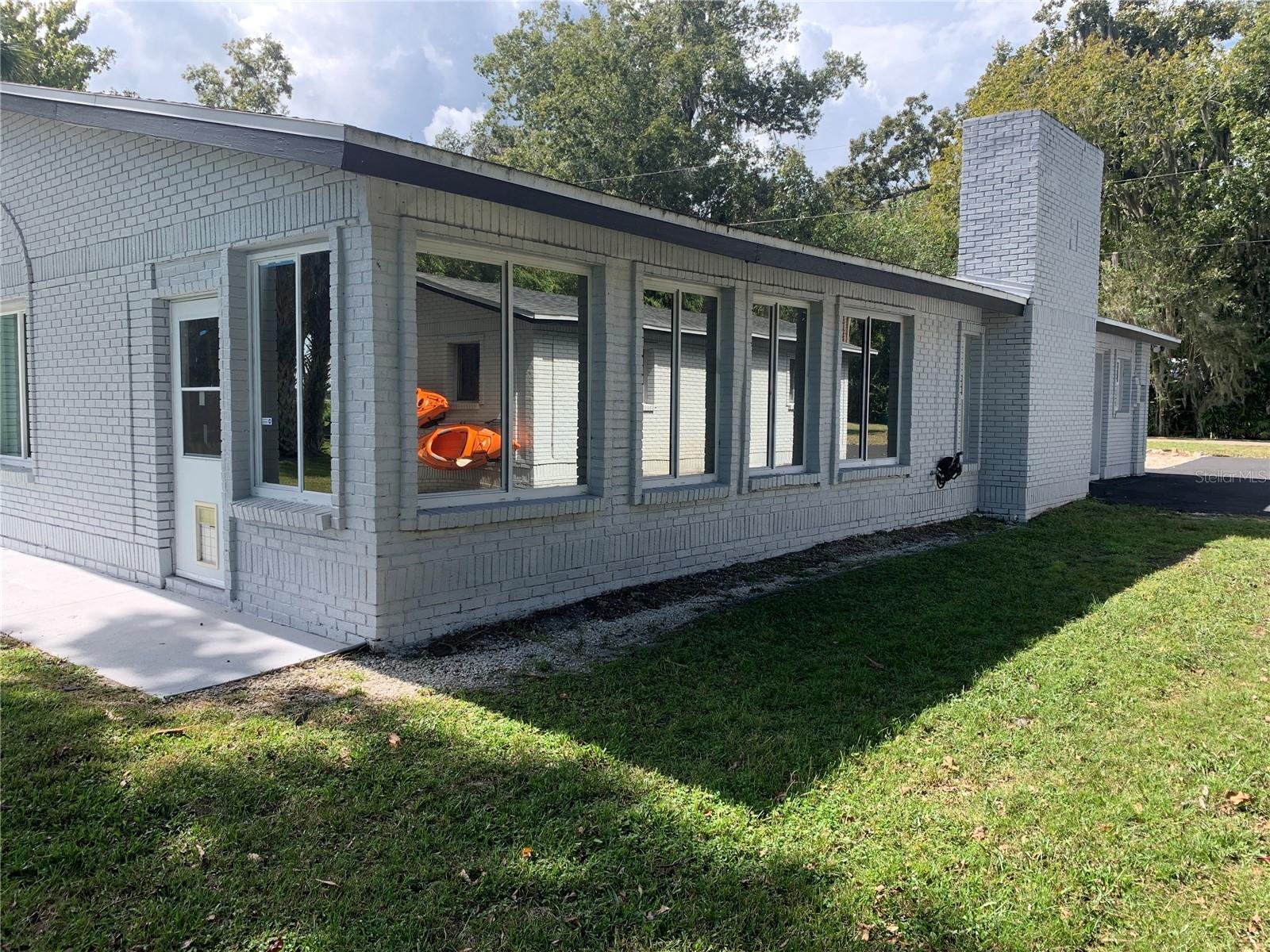 Left Side Exterior Left Side Exterior