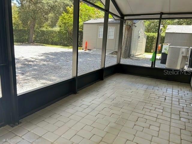 enclosure back patio w/ pavers