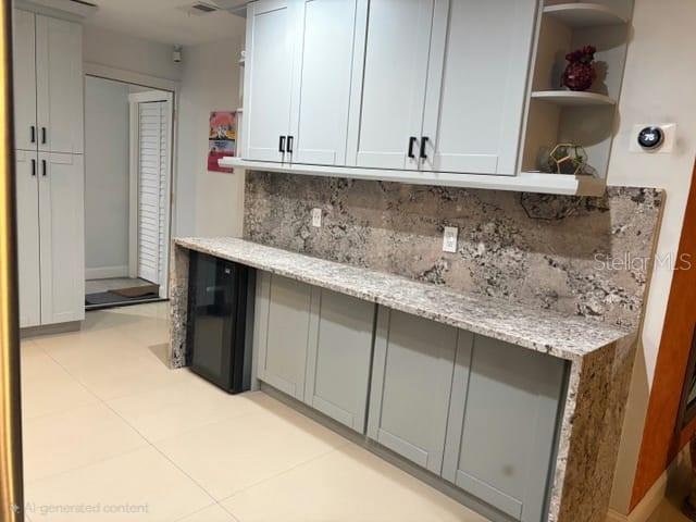 breeakfast area with wine cooler