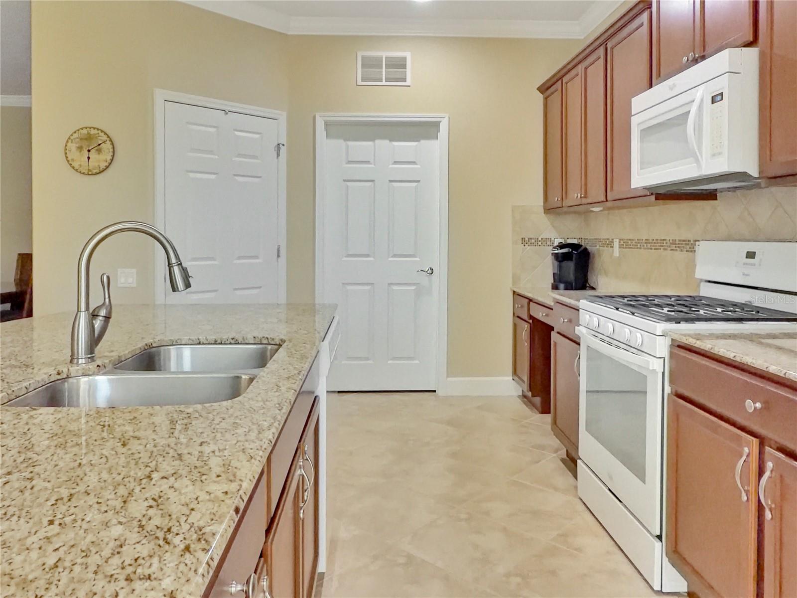 521 VISTA SOL DRIVE, Davenport, FL 33837
