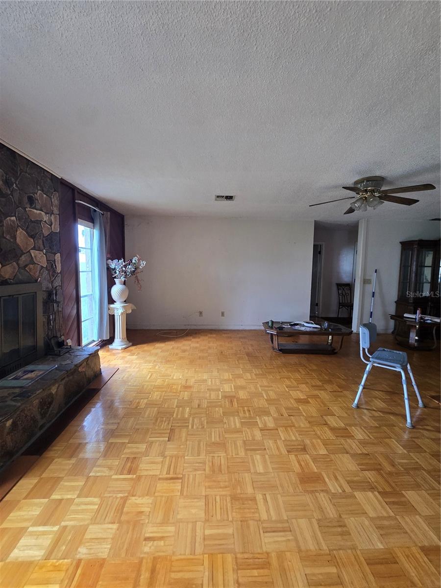 1406 MEADOW DRIVE NE, Winter Haven, FL 33881