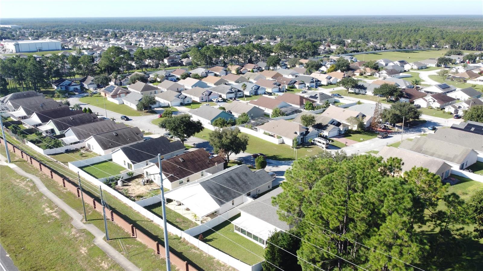 100 HALSTEAD DR, Davenport, FL 33897