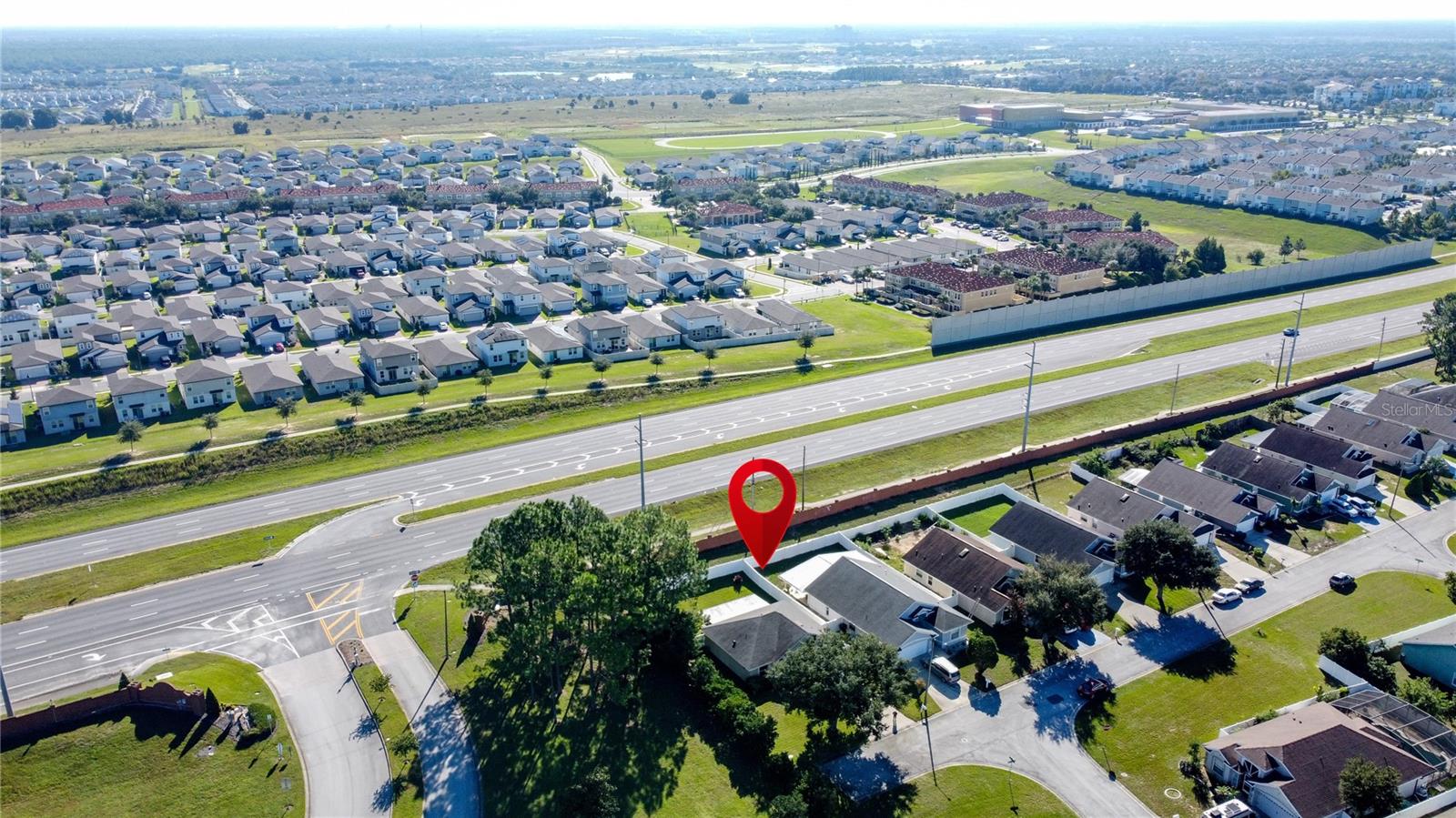 100 HALSTEAD DR, Davenport, FL 33897