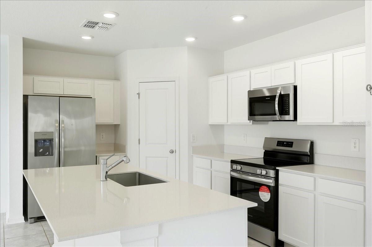 1140 TYLER LOOP, Winter Haven, FL 33884