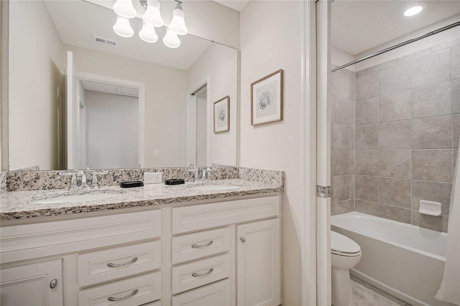 7251 OAKMOSS LOOP, Davenport, FL 33837