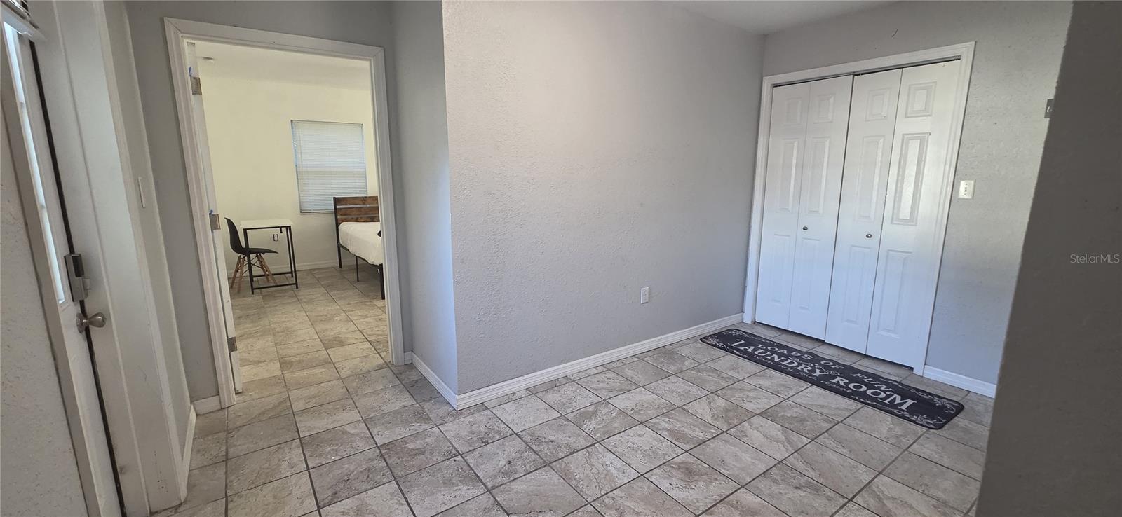 Laundry/Master bedroom entrance