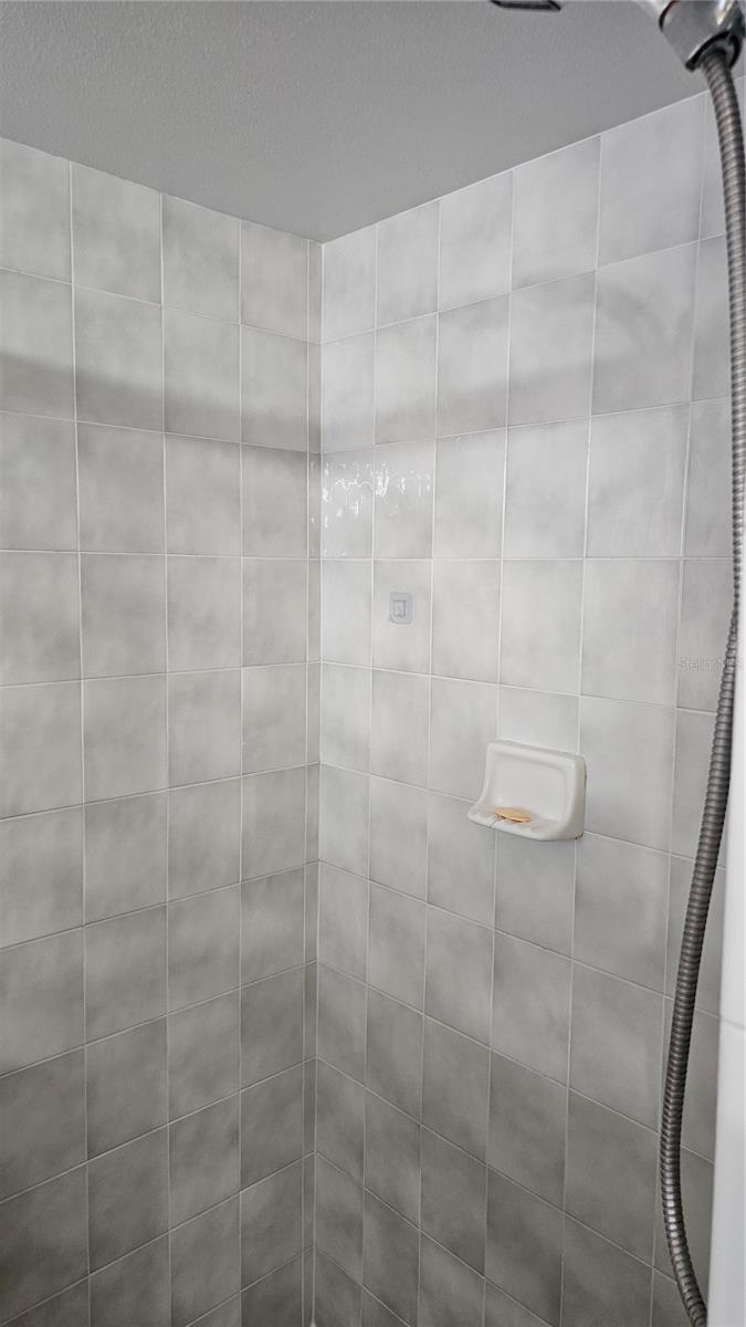 Primary Bath-Dual Sinks, Garden Tub &Shower