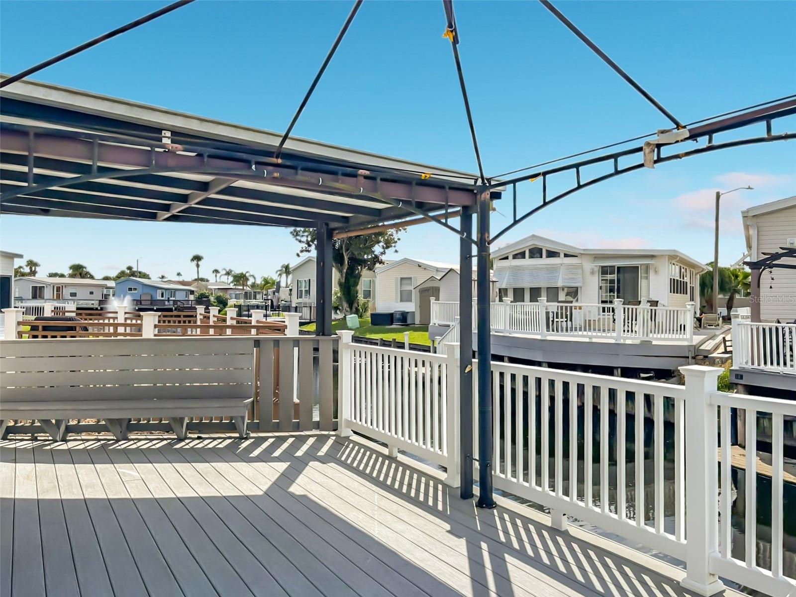 The deck benefits from inbuilt seating on either side as well as covered and open space for all occasions