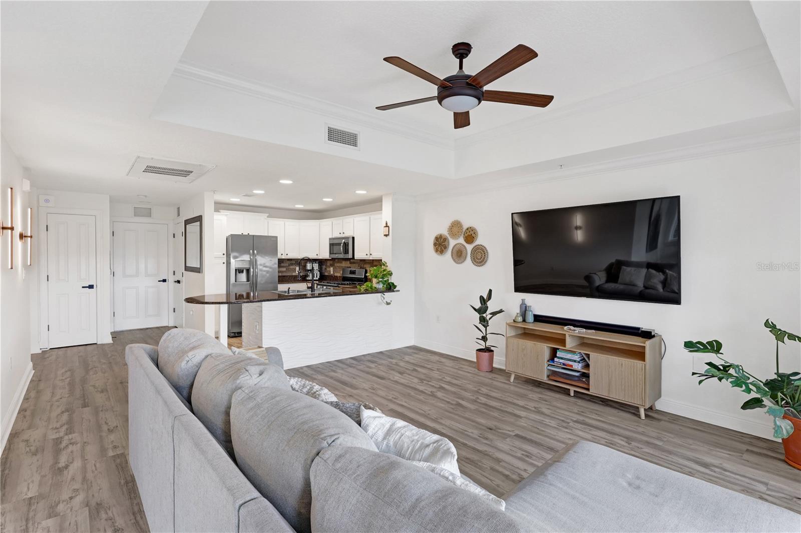 7653 HERITAGE CROSSING WAY, Reunion, FL 34747 7653 HERITAGE CROSSING WAY, Reunion, FL 34747