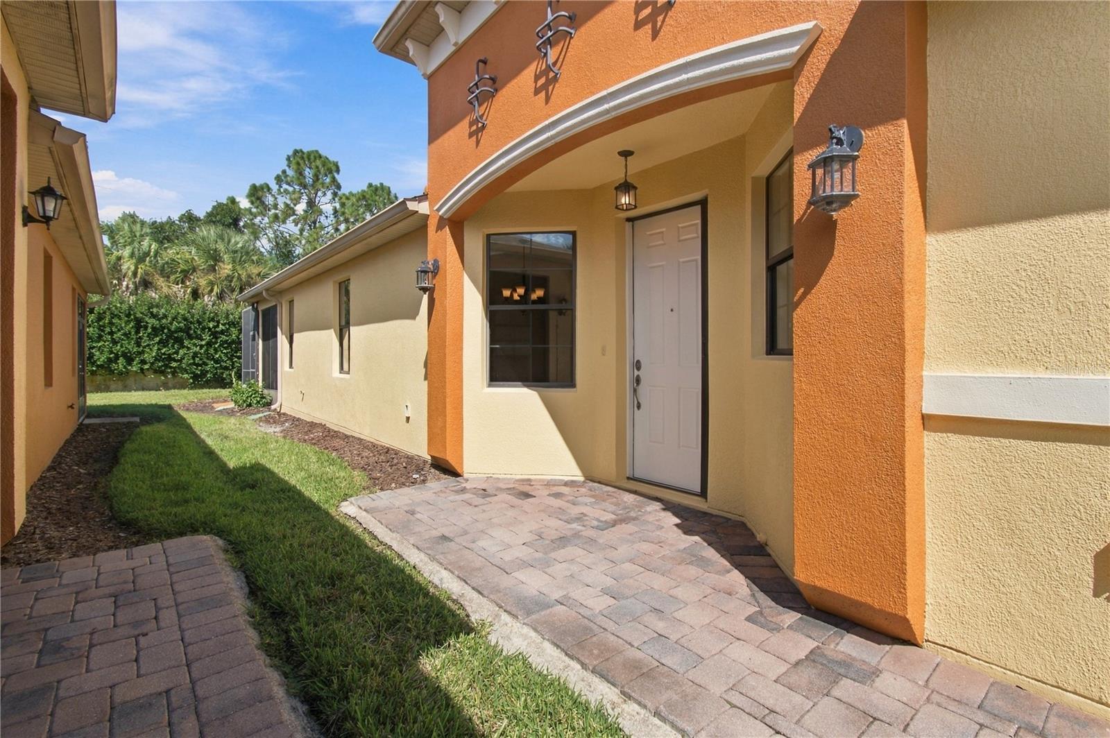 864 GRAND CANAL DR, Poinciana, FL 34759