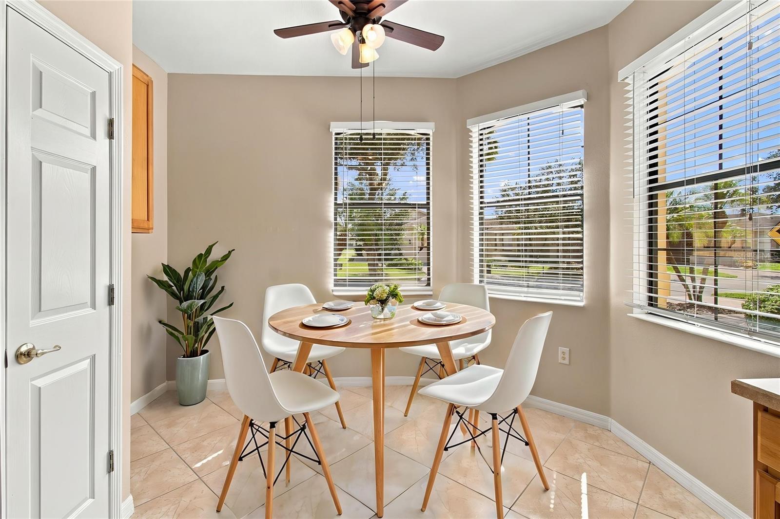 Virtually Staged Eat-in Nook
