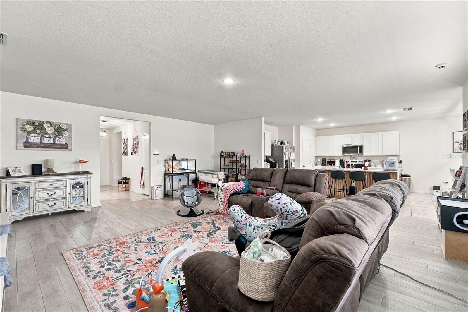 750 AUBURN GROVE COURT, Auburndale, FL 33823 750 AUBURN GROVE COURT, Auburndale, FL 33823