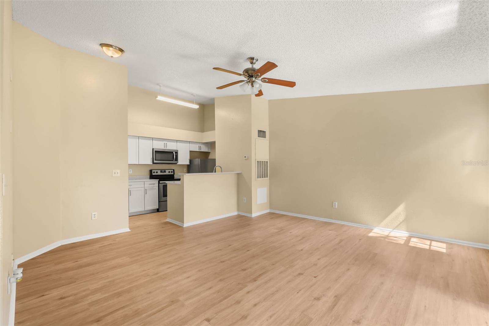 2214 METROPOLITAN WAY, #1034, Orlando, FL 32839