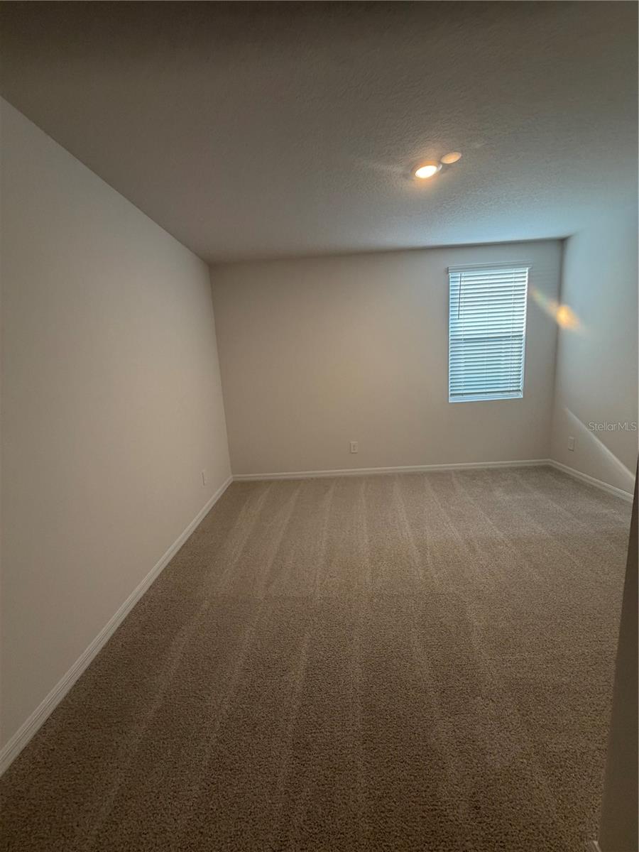 1ST FLOOR ROOM