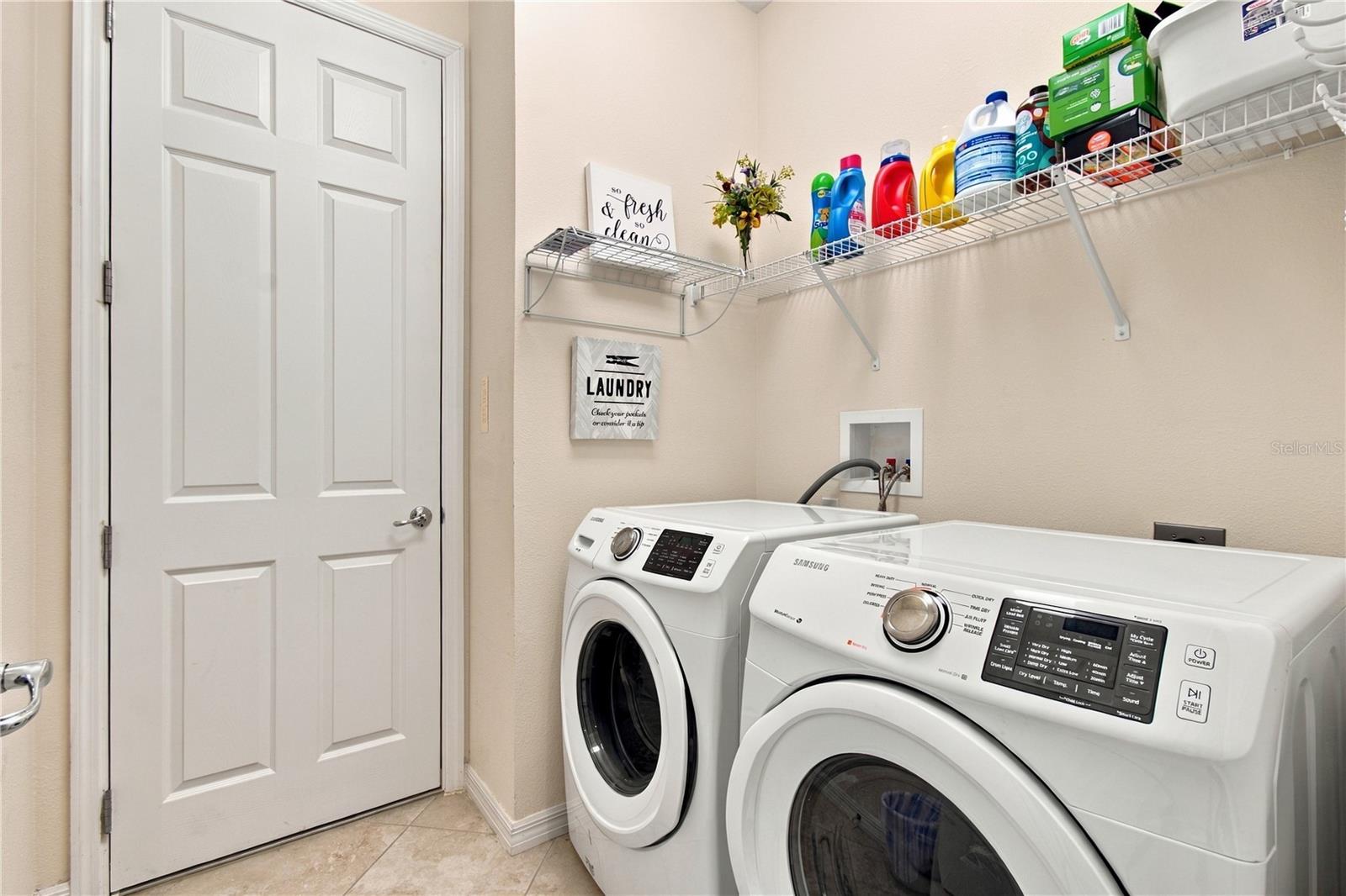 LAUNDRY ROOM