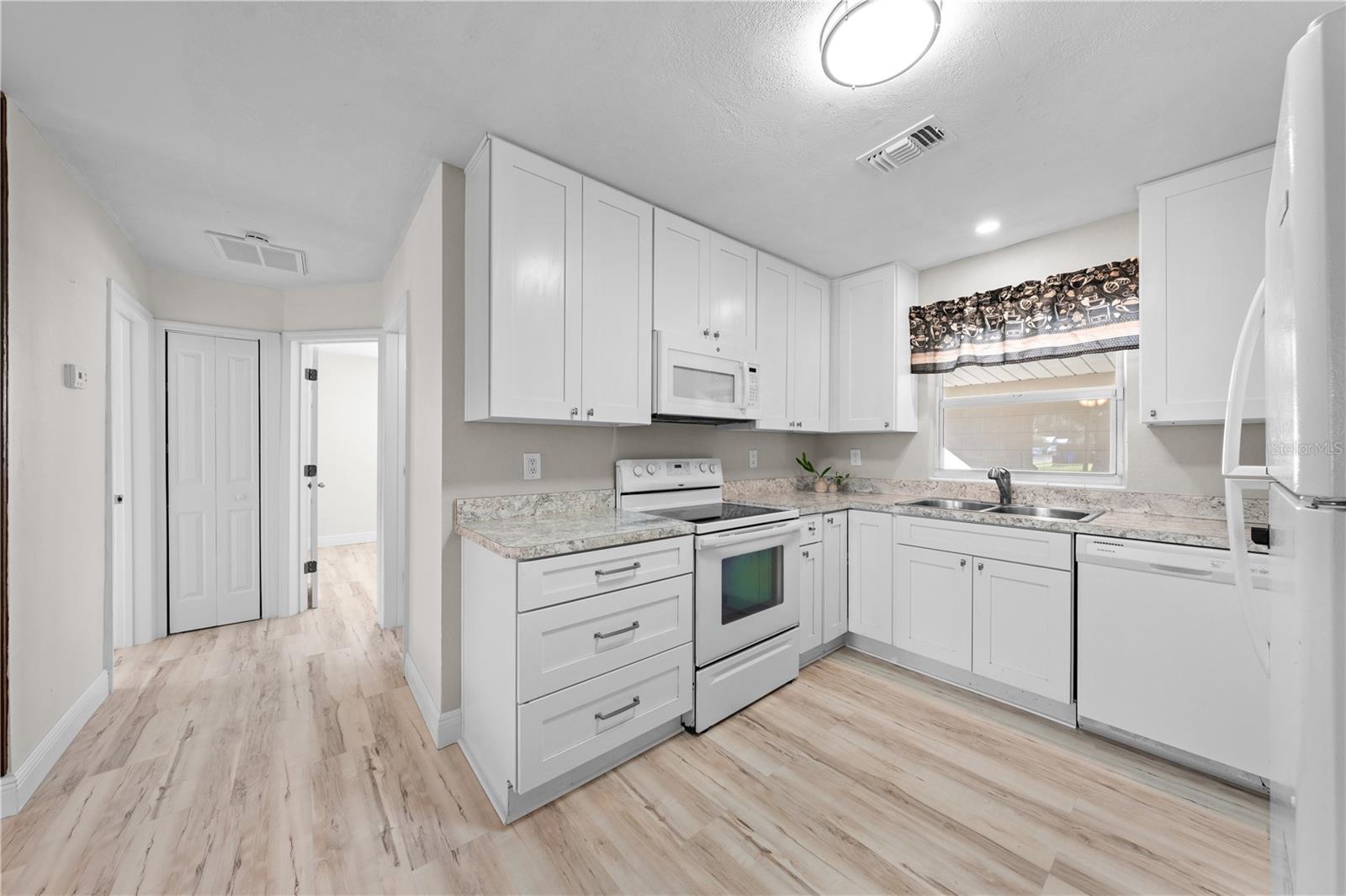 438 WISCONSIN AVENUE, St Cloud, FL 34769