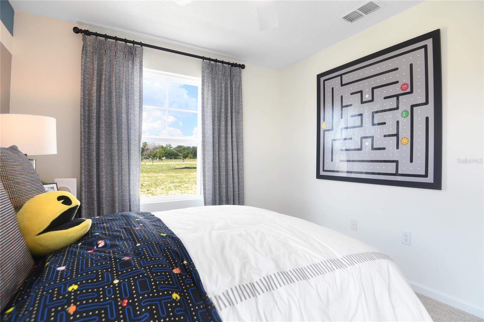194 BLUE STAR COURT, Tavares, FL 32778