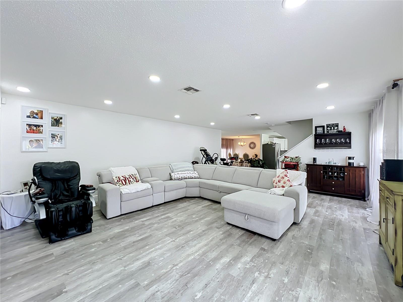 3275 AMBERLEY PARK CIRCLE, Kissimmee, FL 34743